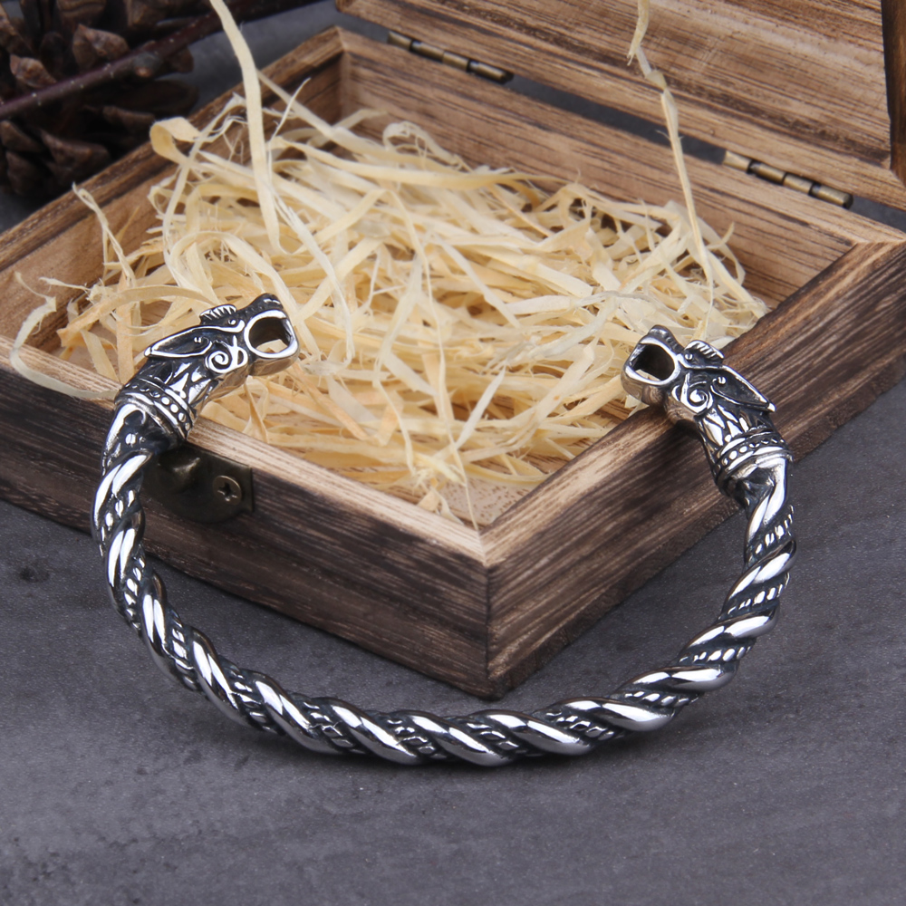 Sköll and Hati Viking Bracelet